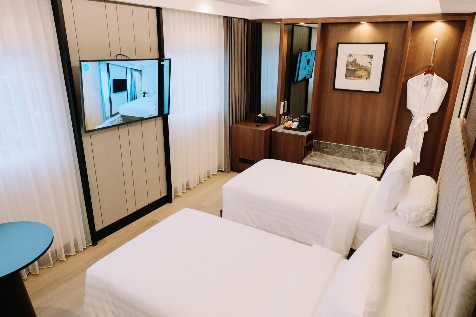 Hotel Deka Hr Muhammad Surabaya
